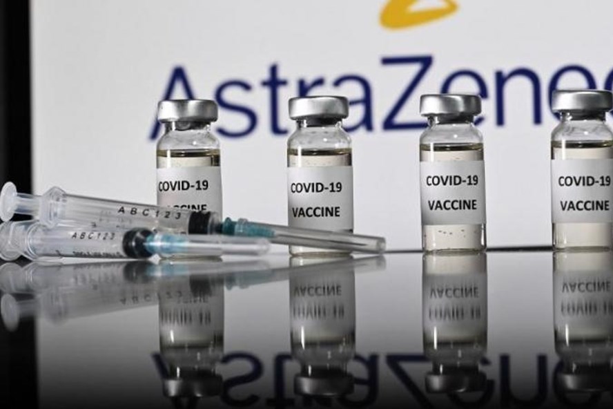 AstraZeneca giảm nguồn cung vaccine COVID-19 cho EU. Ảnh: AFP